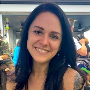 Meet your Posher, Hayley